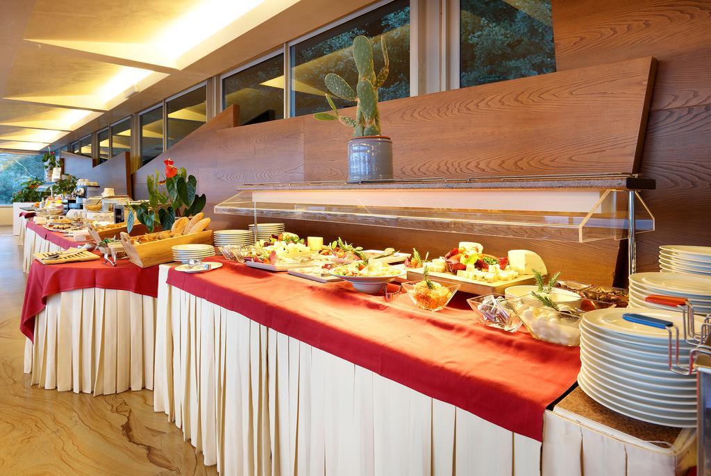 Eurostars Monte Tauro Hotel Taormina Kültér fotó